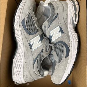 New Balance 2002R Men's Light Gray Suede & Mesh Sneakers